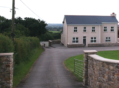 Pawsome walks Driveway